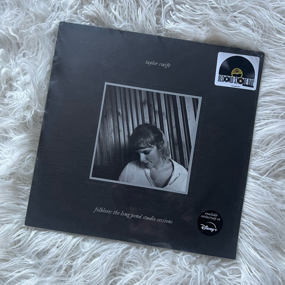 BRAND NEW LONG POND STUDIO SESSIONS VINYL BY TAYLOR SWIFT
